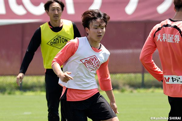 【取材ノート：神戸】U-17日本代表の瀬口大翔が練習参加。“生き残り”をかけて猛アピール中