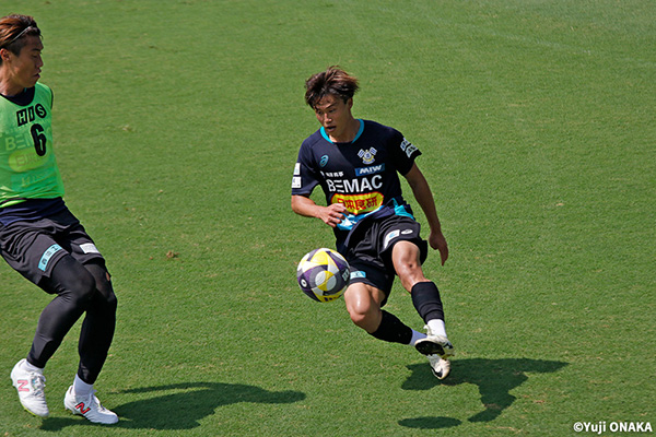 【取材ノート：今治】残り2試合出場停止の弓場堅真。だからこそ、チームのためにやることがある