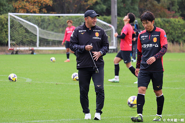 【取材ノート：名古屋】名古屋グランパス四季折々：去り行く指揮官への主力たちの想い。そして“次”へと進むチームの想い
