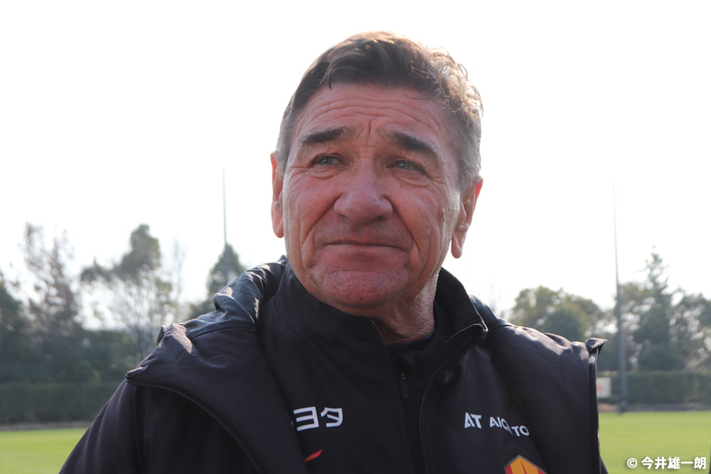 【取材ノート：名古屋】名古屋グランパス四季折々：日に日に浸透する“ミシャの哲学”。「相手より点を取るのがサッカー」の旗印のもとに、名古屋の変化は目に見えて。