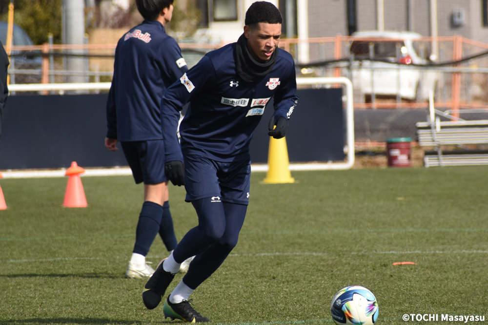 【取材ノート：大宮】信じる力で飛躍を目指す。カウアン ディニース、大宮の新たな力に