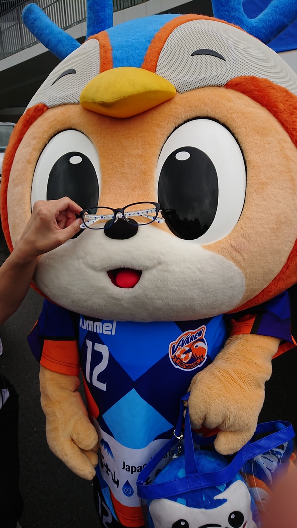 ヴィヴィくん眼鏡も似合うね……