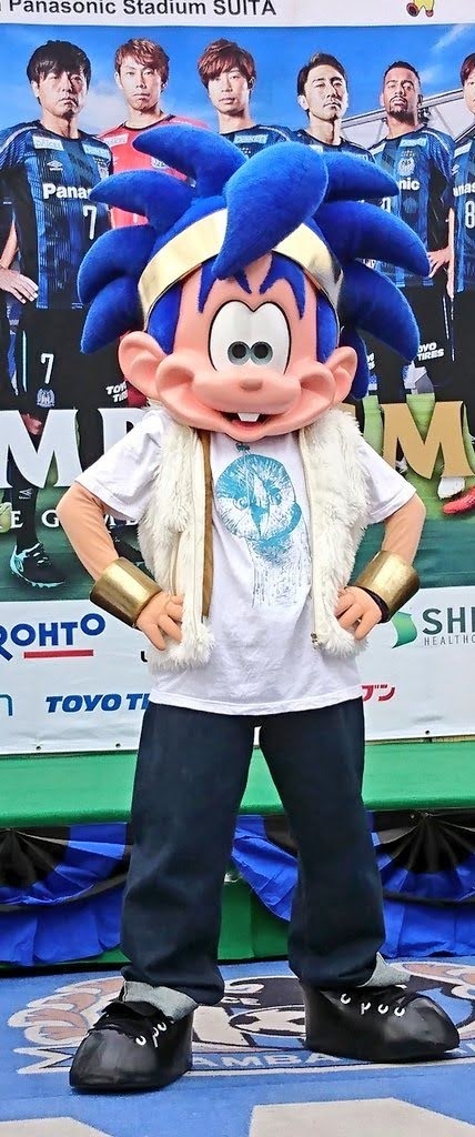 ベストがもこもこなので半袖ても寒くないらしい（本人談）