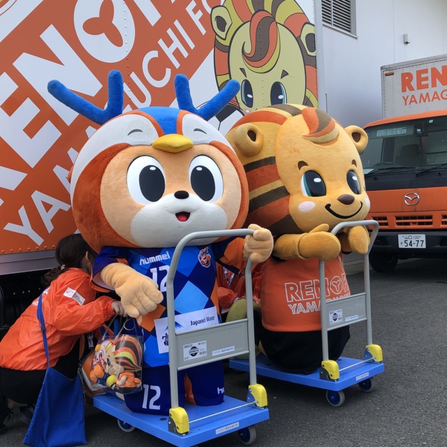 仲良く台車に！