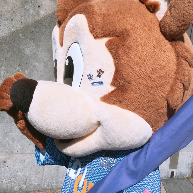 横顔美人(^(エ)^)