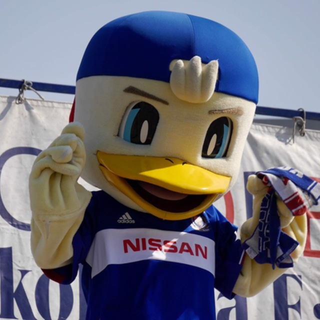 試合前は東ゲート側のトリコロールランドに来てね♪