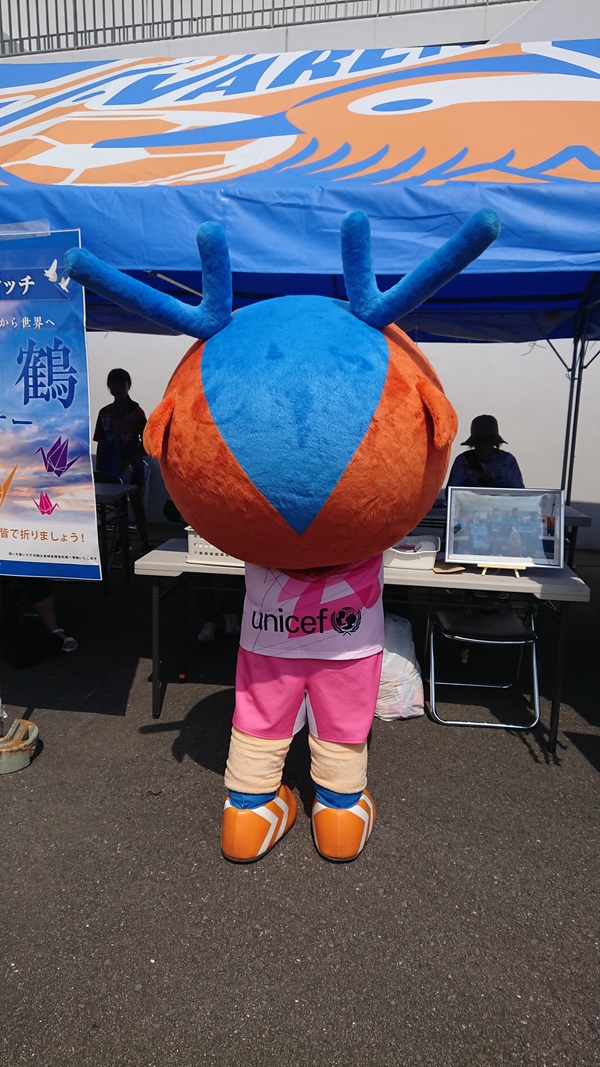 ヴィヴィくんの後ろ姿