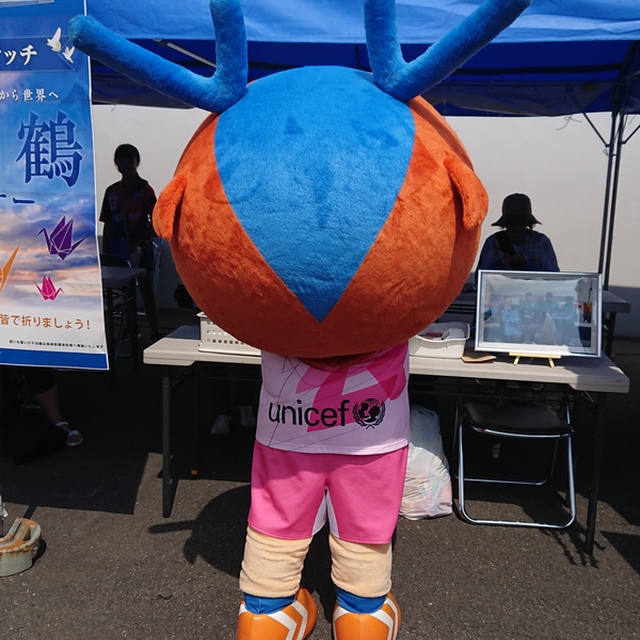 ヴィヴィくんの後ろ姿
