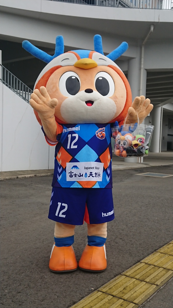 ファジアーノ岡山戦！バッグの中にはファジ丸くんが。
