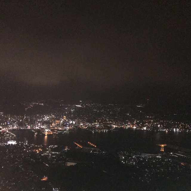 稲佐山ロープウェイで、山頂からの夜景、とても綺麗