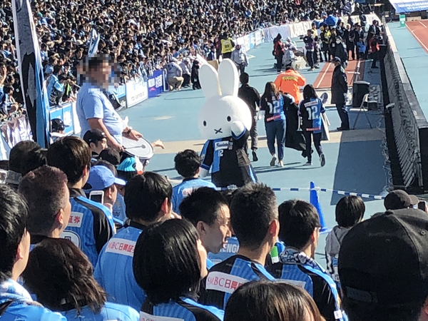 3／10にはミッフィーちゃんがフロンターレのユニを着て登場してくれました！とっても可愛らしかったです。