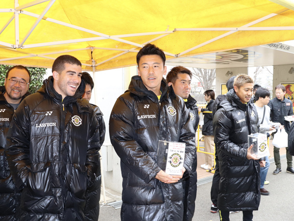 『Jリーグ TEAM AS ONE 募金』に選手も参加