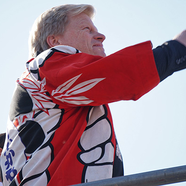 オリバー・カーンさんが餅まきに参加！