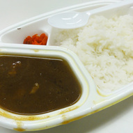 牛すじカレーライスで腹ごしらえ！