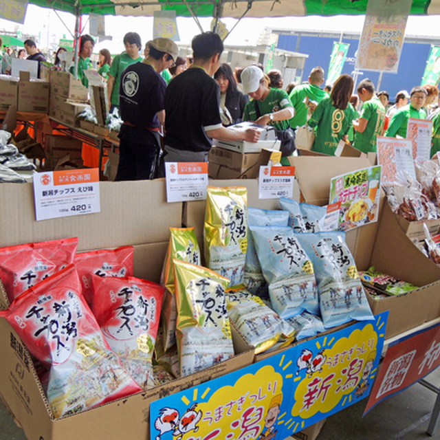 大盛況の新潟県物産ブース　