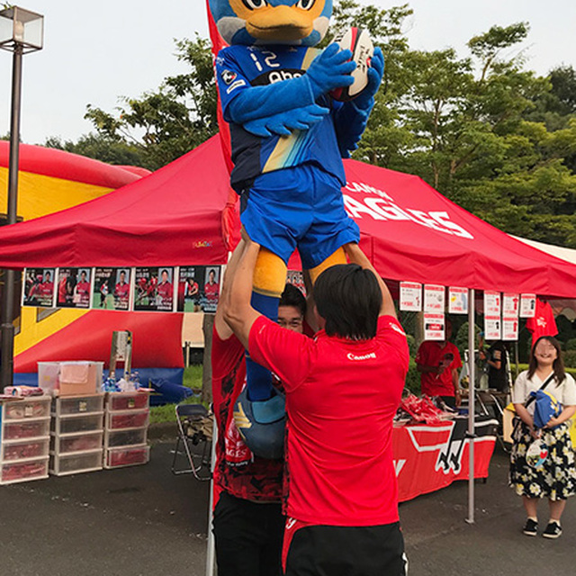 ゼルビーがラインアウトキャッチ！