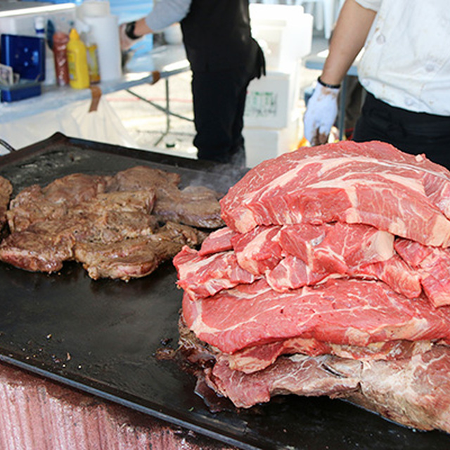 山積みされた肉・肉・肉！