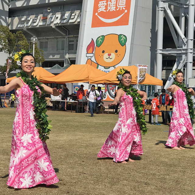 山口県周防大島からフラダンスチームが来場