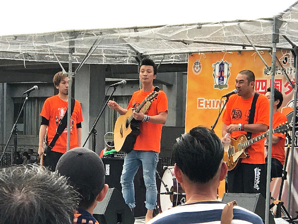 結成20周年の「ジャパハリネット」が応援ソングを披露！