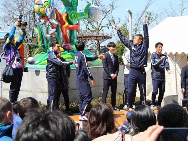 「春のファン祭り」の様子