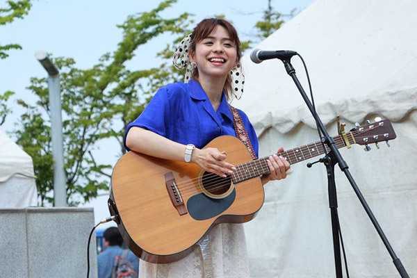 りゅうちぇるさんの姉、比花知春さんのライブ
