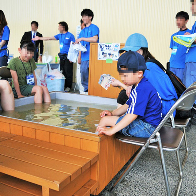 スタジアムに足湯コーナーが登場！