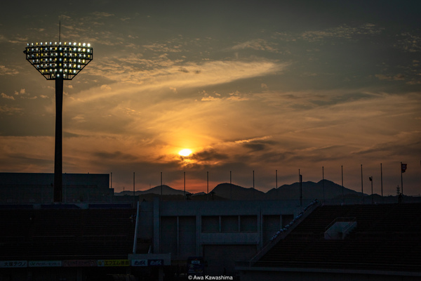 阿讃山脈に沈みゆく夕陽