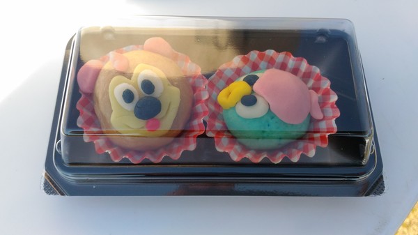 だんご庵季彩さんのお菓子
毎年違うものを作ってくださってます。これは2017年のもの。