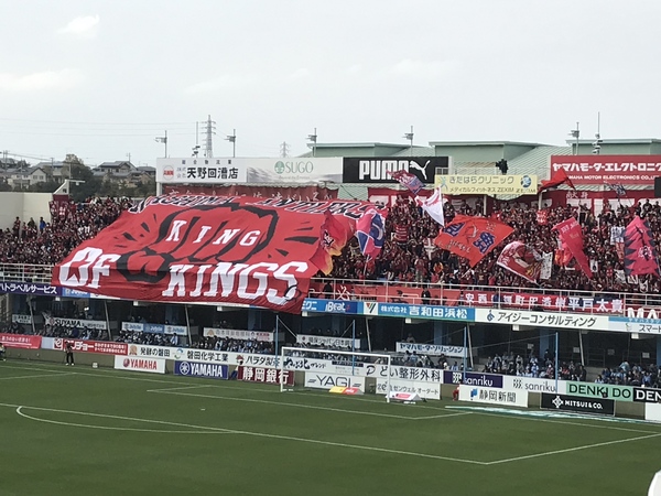 ビッグフラッグが登場
