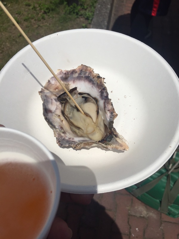 その場で焼いた牡蠣も食べれます