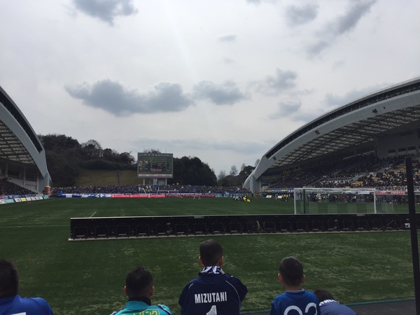 別の試合にてゴール裏から。