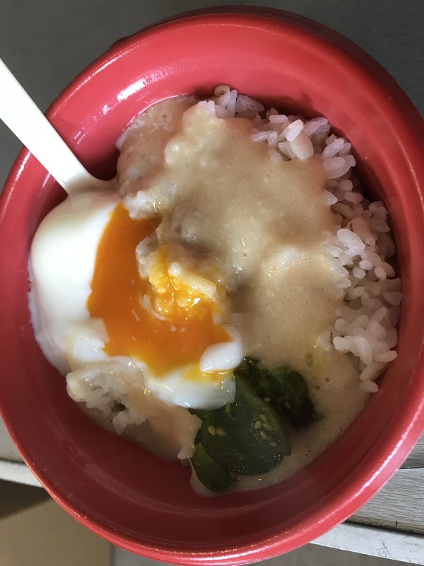 いばらき物産展
麦とろ丼 温玉つき