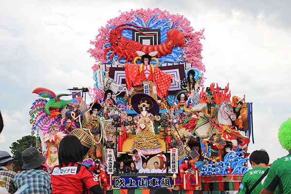 八戸三社大祭の豪華絢爛な山車をお披露目！