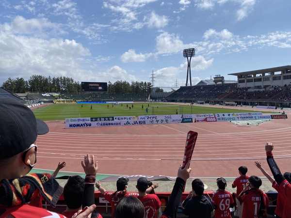 By ヤンガラス 石川県西部緑地公園陸上競技場 ツエーゲン金沢 Js Link スタジアムナビ