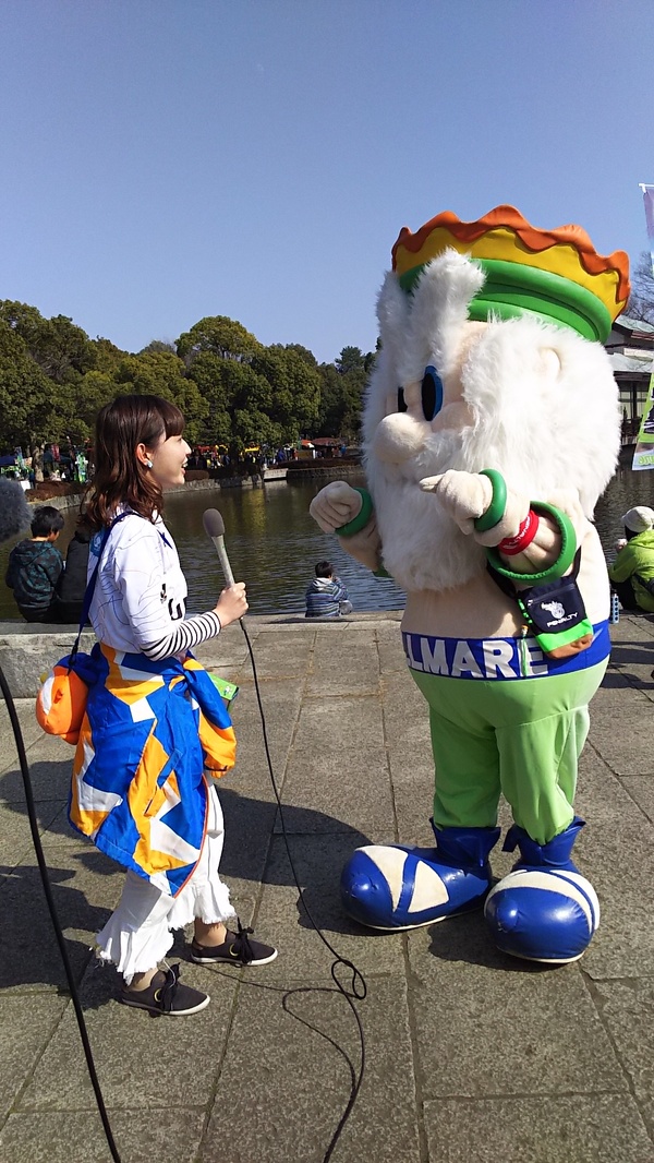 長崎方面からの取材を受けるキングベルお爺ちゃん