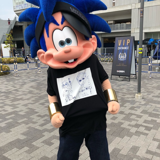 似てへんやろ〜笑