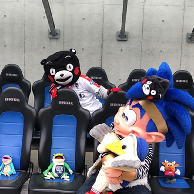がくモンさんと絡むボーイ