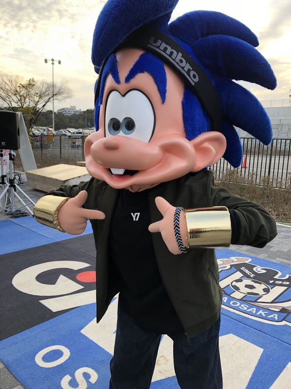 ヤットさんのブランドやねんで、これ！
