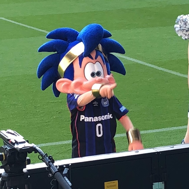 試合前の選手紹介
気合い入れていくでぇ〜