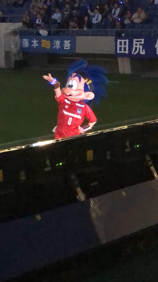キーパーユニで試合前の選手紹介