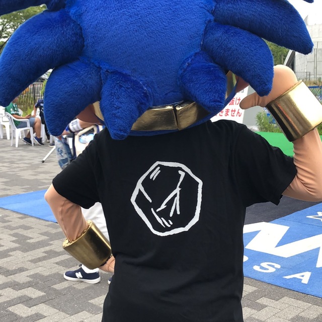 後ろ姿もええやろ！