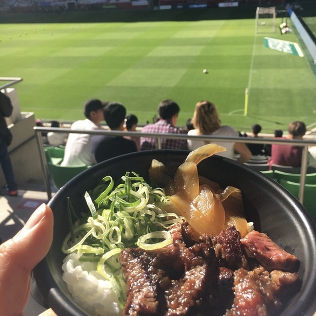 グラウンドに映える肉肉肉