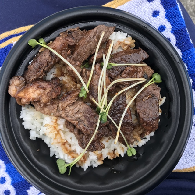 プレミアムアンガス牛ステーキ丼