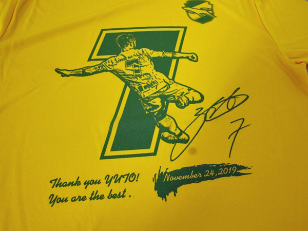 佐藤勇人選手引退記念Tシャツは取材陣にもプレゼント